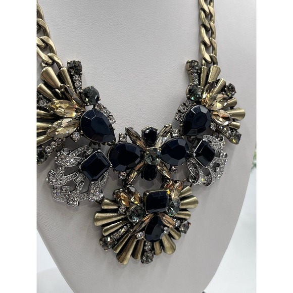 Chloe + Isabel Crystal Dramatic
Elegant Deco Fanfare Necklace Gold Tone Chain - Picture 9 of 15